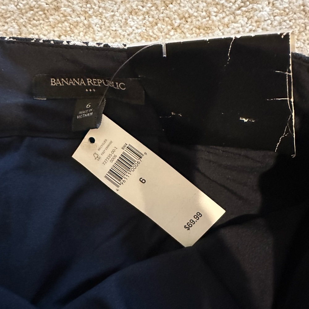 Banana Republic Black and White Skater Mini Skirt - Picture 3 of 10